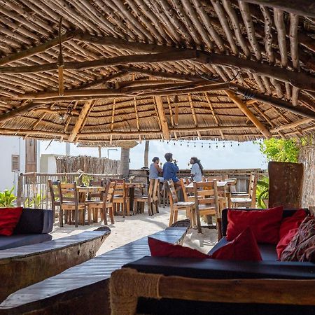 Pili Pili Swahili Lodge Джамбиани Экстерьер фото
